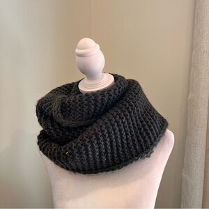 REI Coop Gray Infinity Chunky Scarf Acrylic Outdoor Granola Girl Hippy Boho Hike